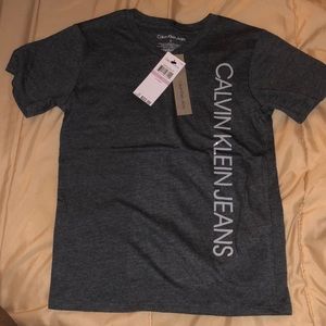 Youth tee size 6 Calvin Klein grey/ yellow